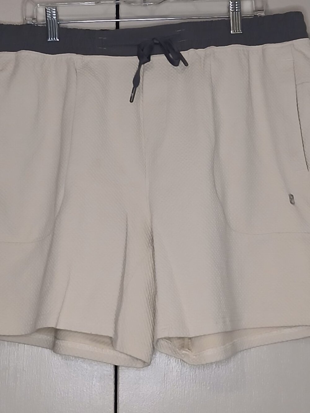 Born Primitive Men's 3XL White/Gray Cotton Athletic Gym Shorts (1055C4)